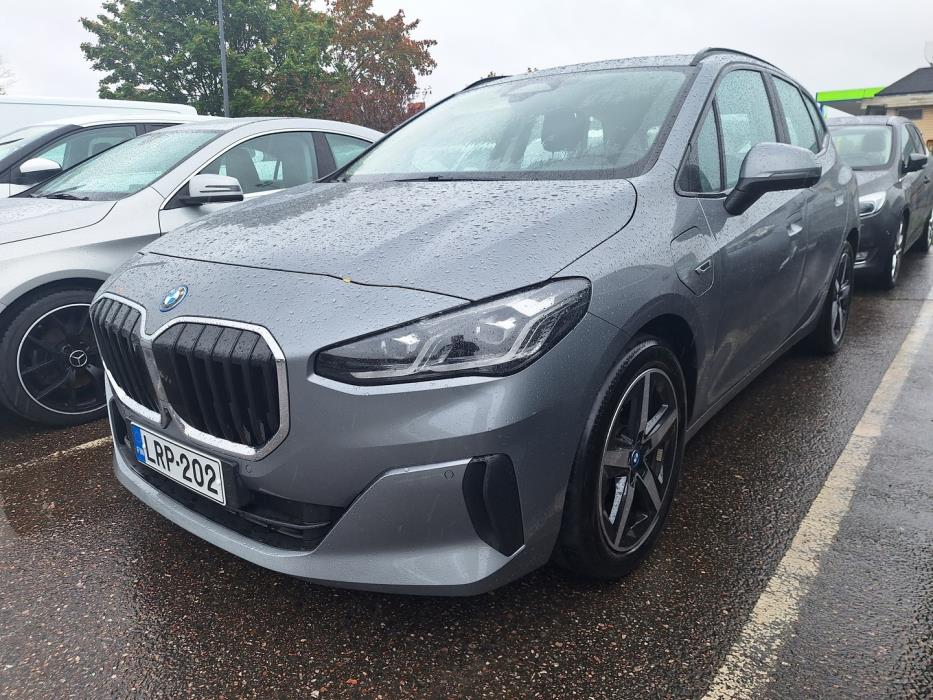 BMW 230 2023