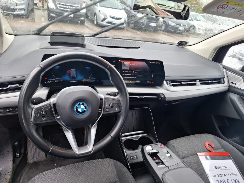 BMW 230 2023