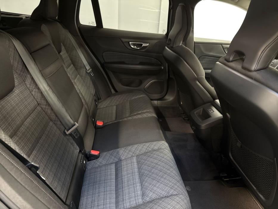 VOLVO V60 2022