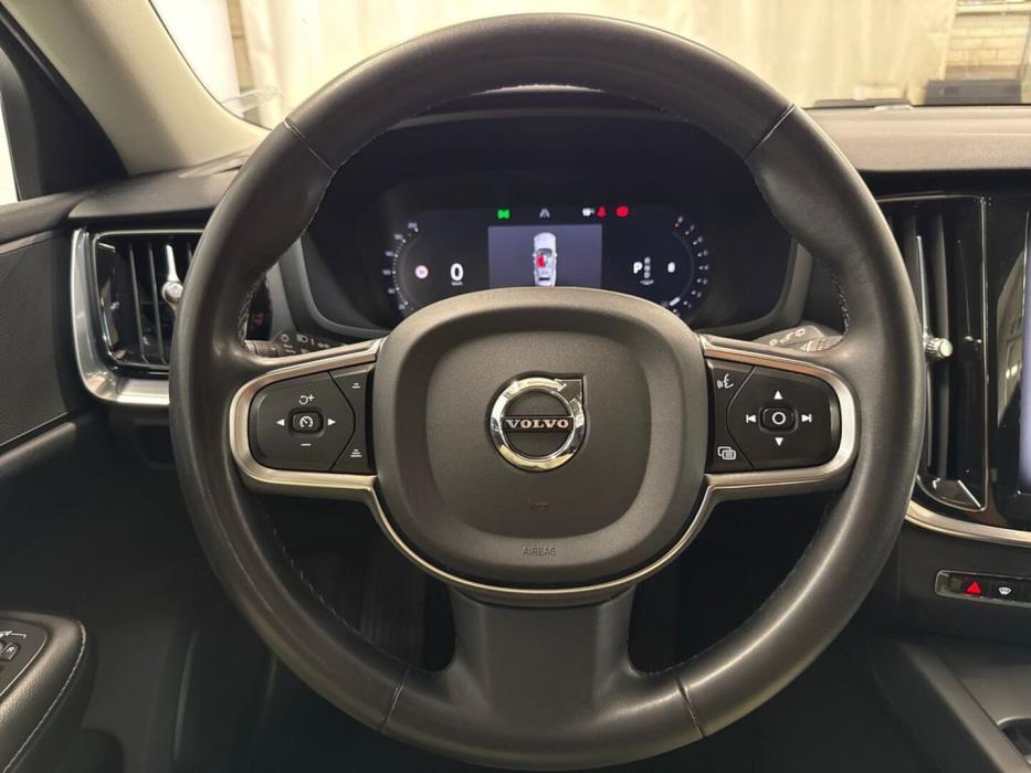 VOLVO V60 2022