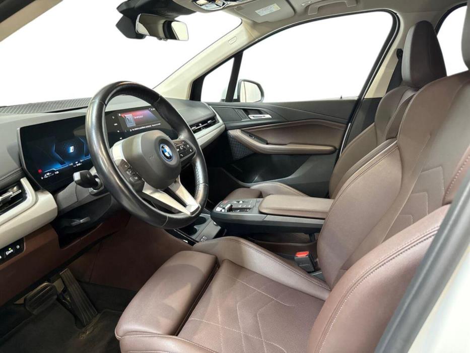 BMW 225 2023