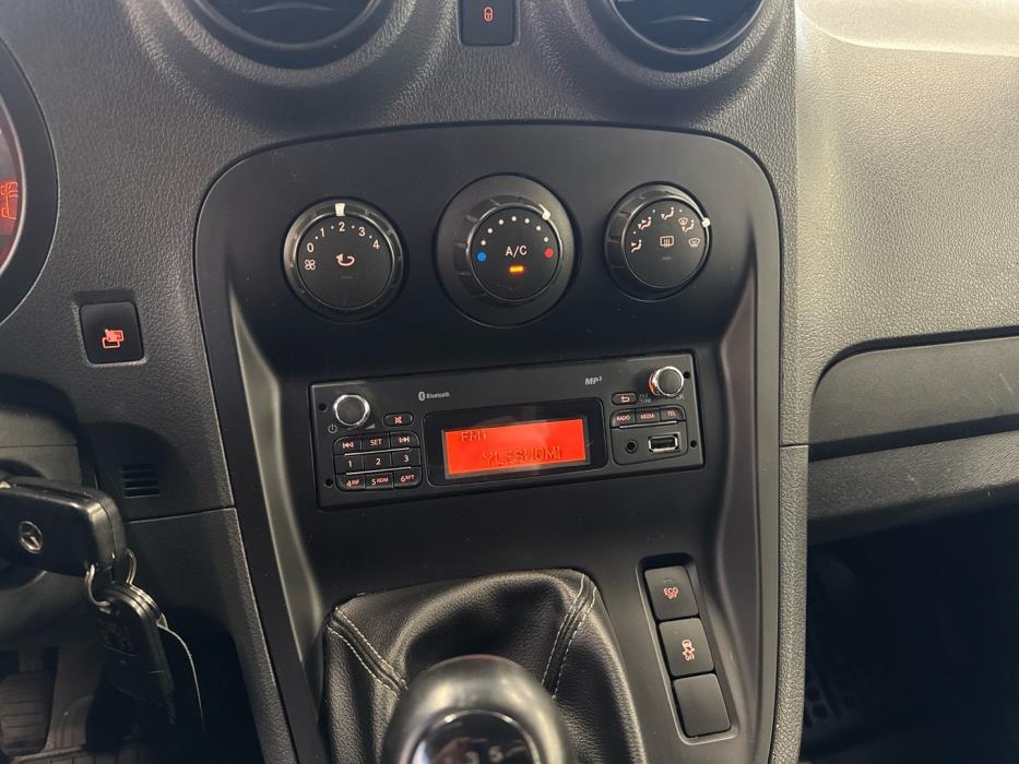 MERCEDES-BENZ Citan 2013