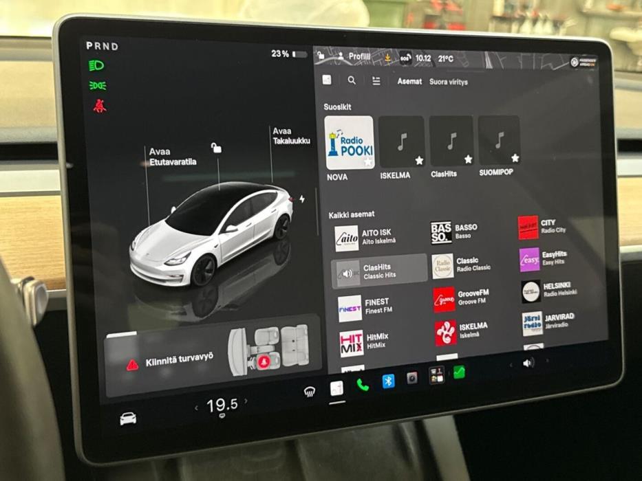 TESLA Model 3 2023