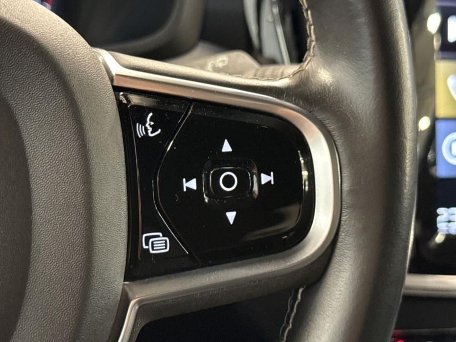 VOLVO V60 2020