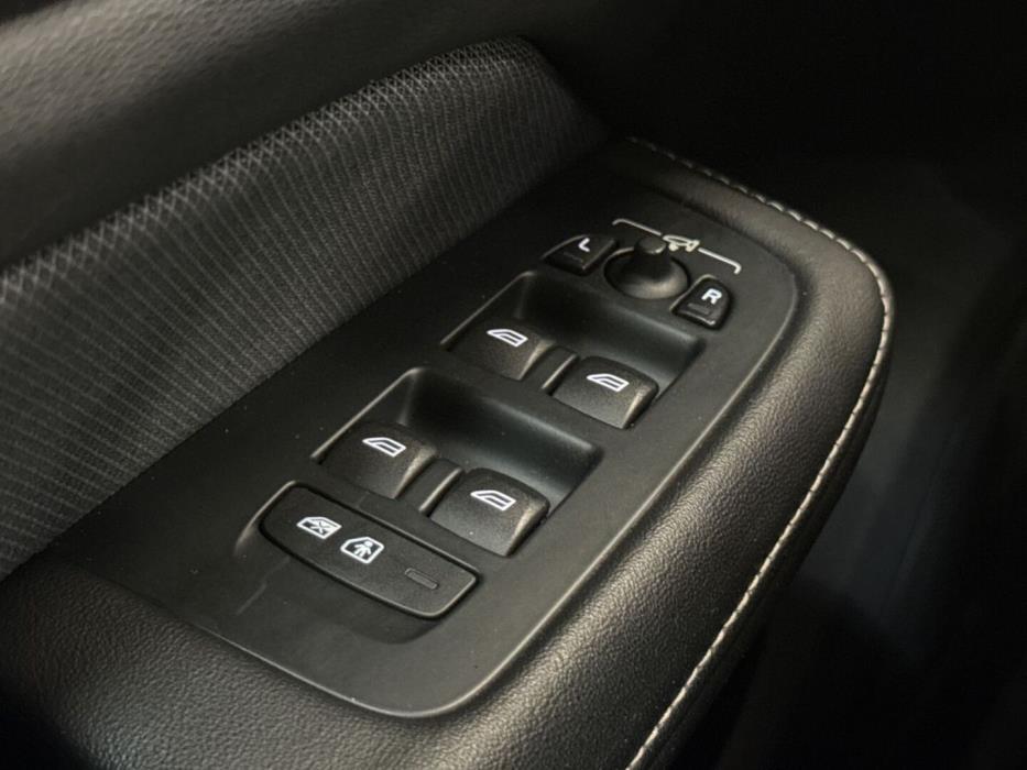 VOLVO V60 2020