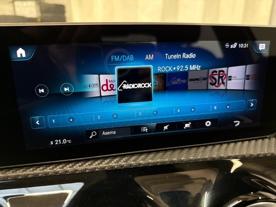 MERCEDES-BENZ A 2020