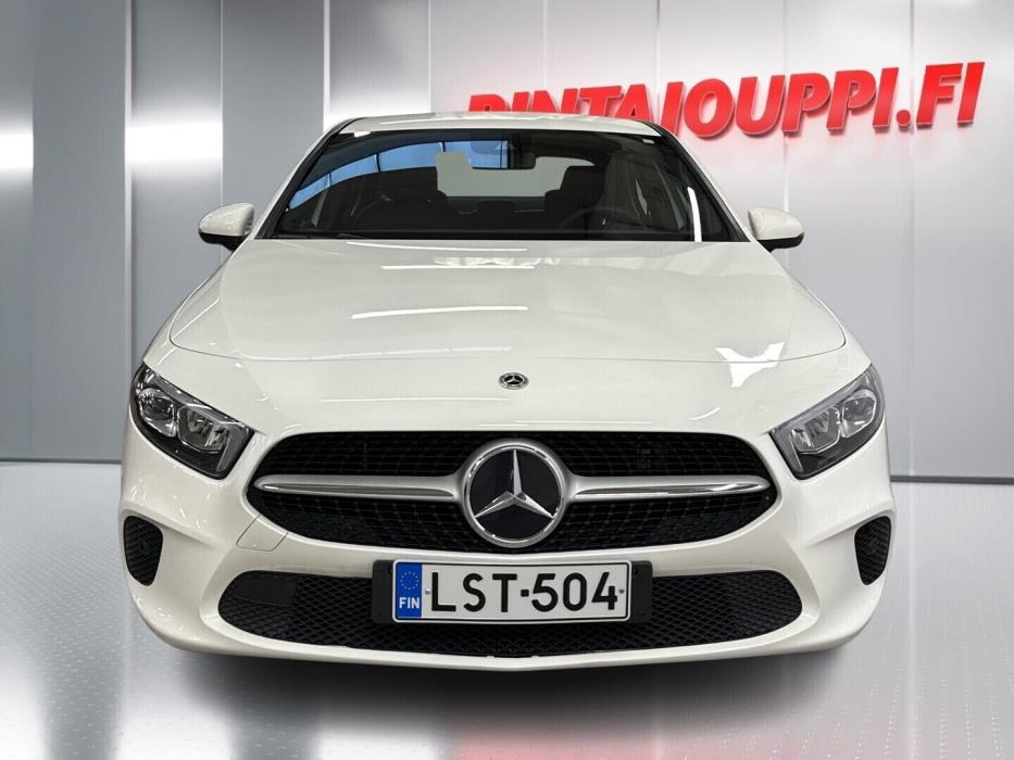 MERCEDES-BENZ A 2020