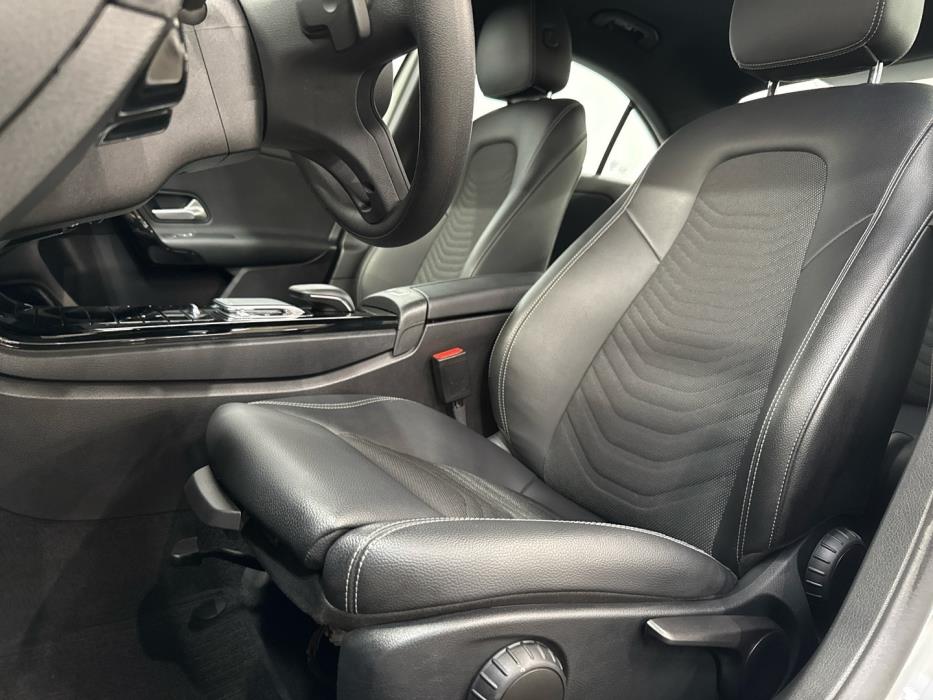 MERCEDES-BENZ A 2020