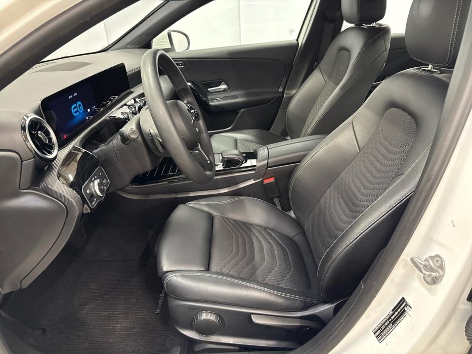 MERCEDES-BENZ A 2020