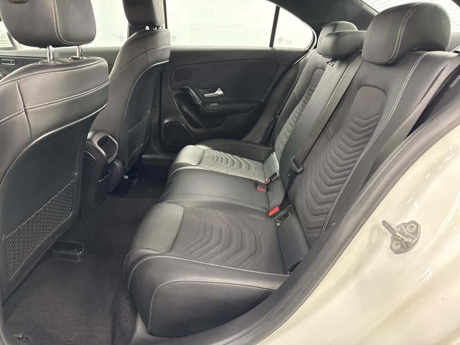 MERCEDES-BENZ A 2020