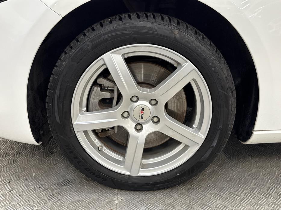 MERCEDES-BENZ A 2020