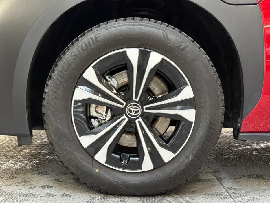 TOYOTA bZ4X 2024