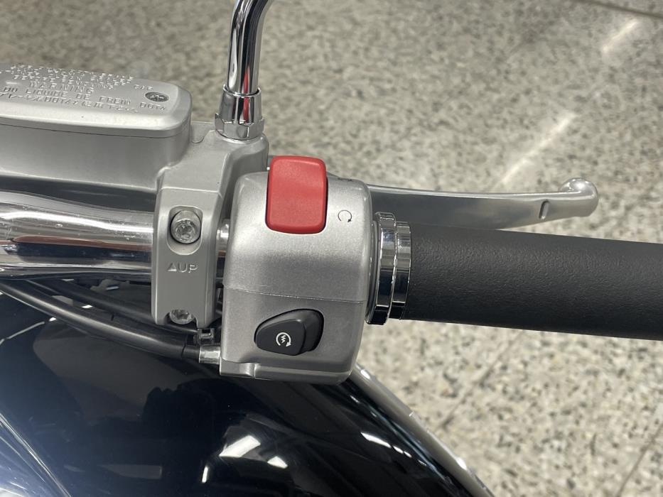 SUZUKI INTRUDER 2008