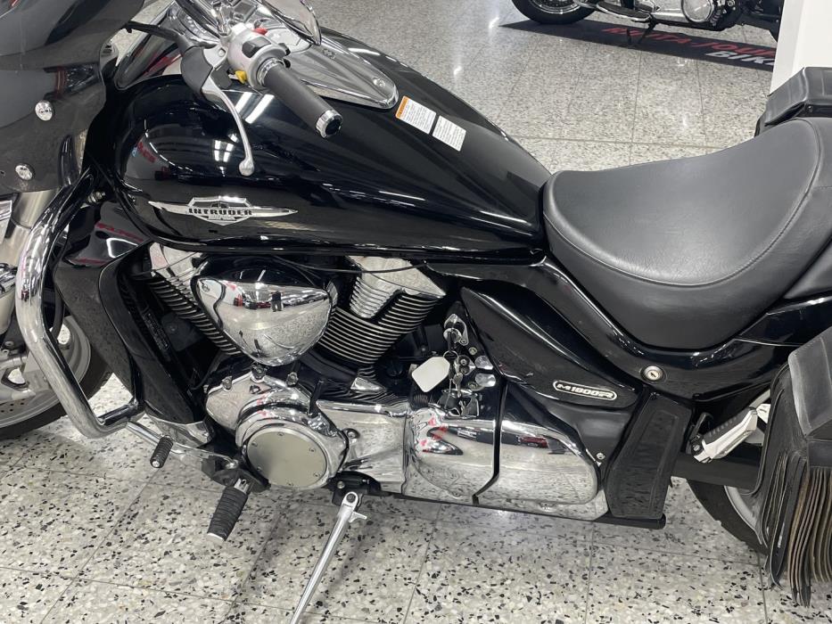 SUZUKI INTRUDER 2008