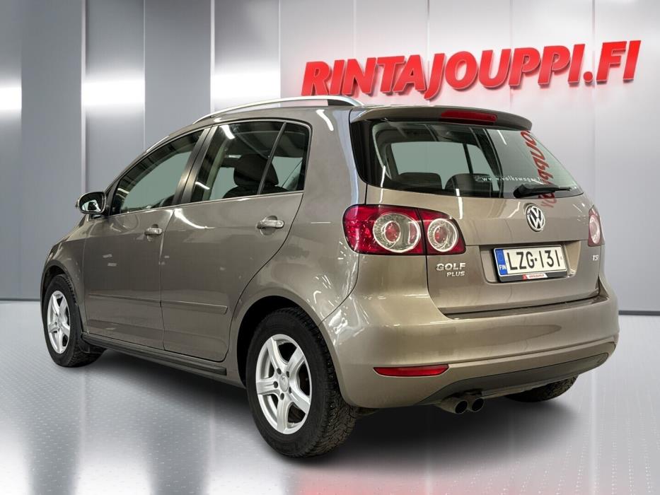 VOLKSWAGEN Golf Plus 2010