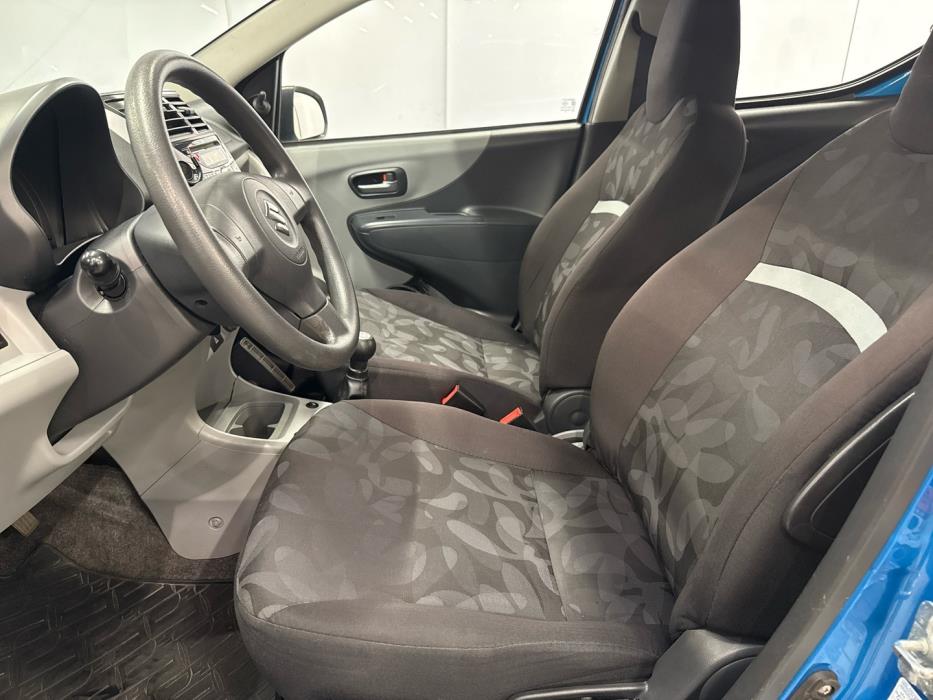 SUZUKI Alto 2011