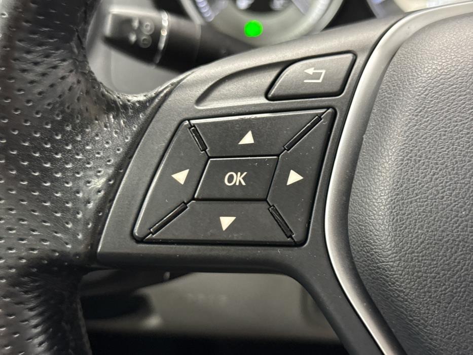 MERCEDES-BENZ C 2012