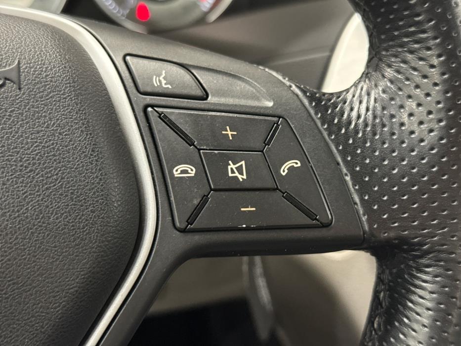 MERCEDES-BENZ C 2012