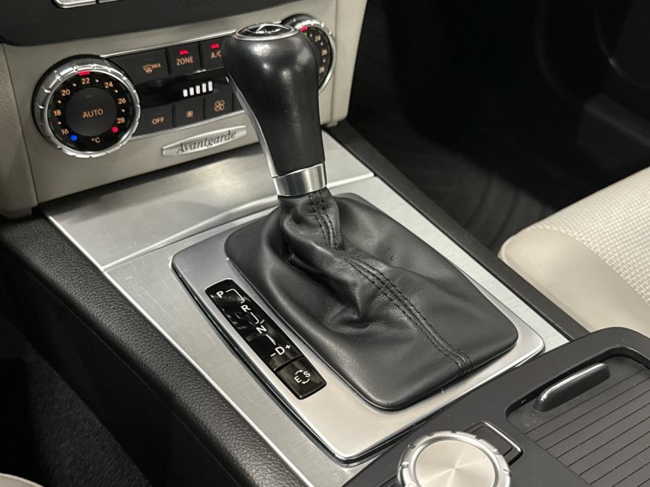 MERCEDES-BENZ C 2012