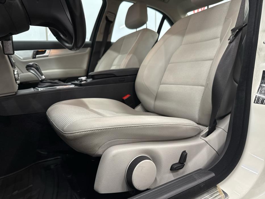 MERCEDES-BENZ C 2012