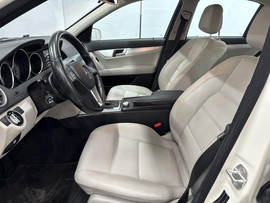 MERCEDES-BENZ C 2012