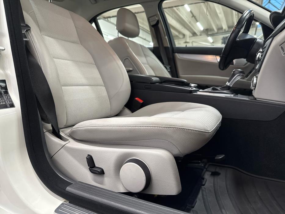 MERCEDES-BENZ C 2012