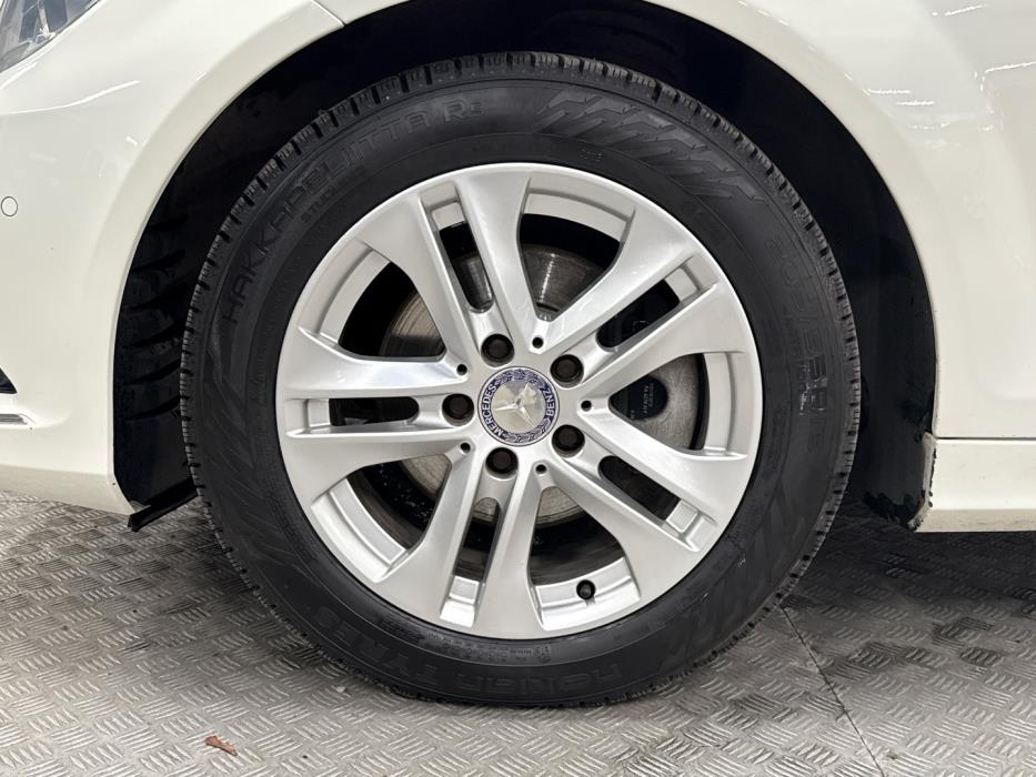 MERCEDES-BENZ C 2012