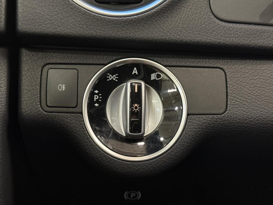 MERCEDES-BENZ C 2011