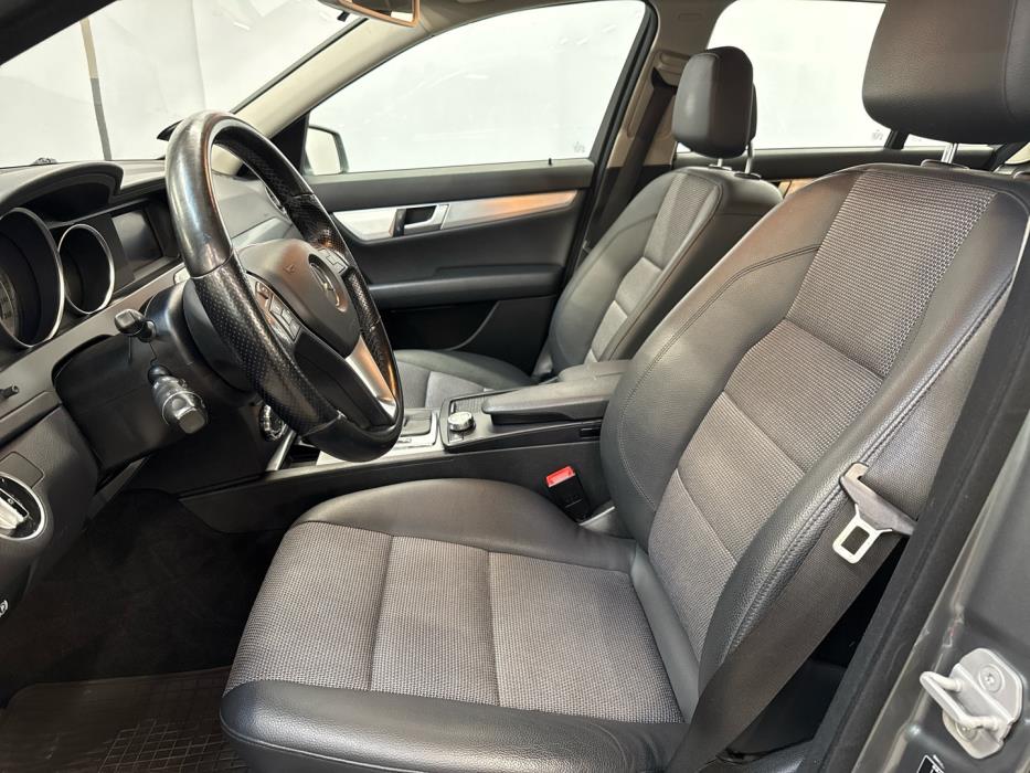 MERCEDES-BENZ C 2011