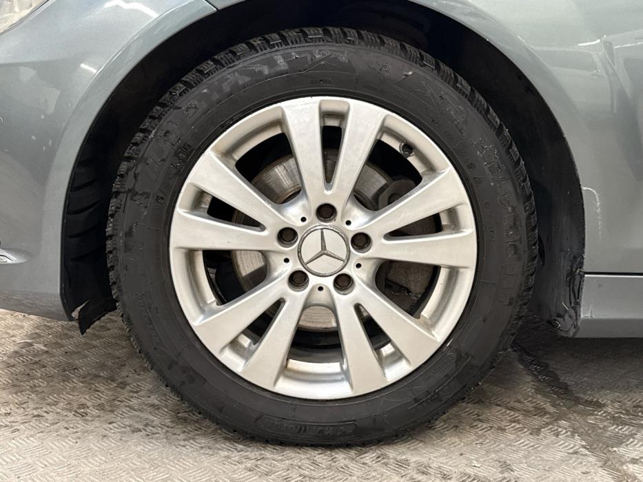 MERCEDES-BENZ C 2011