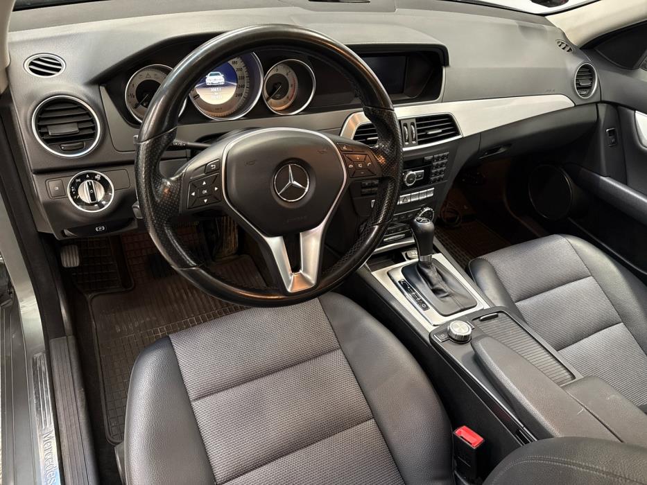 MERCEDES-BENZ C 2011