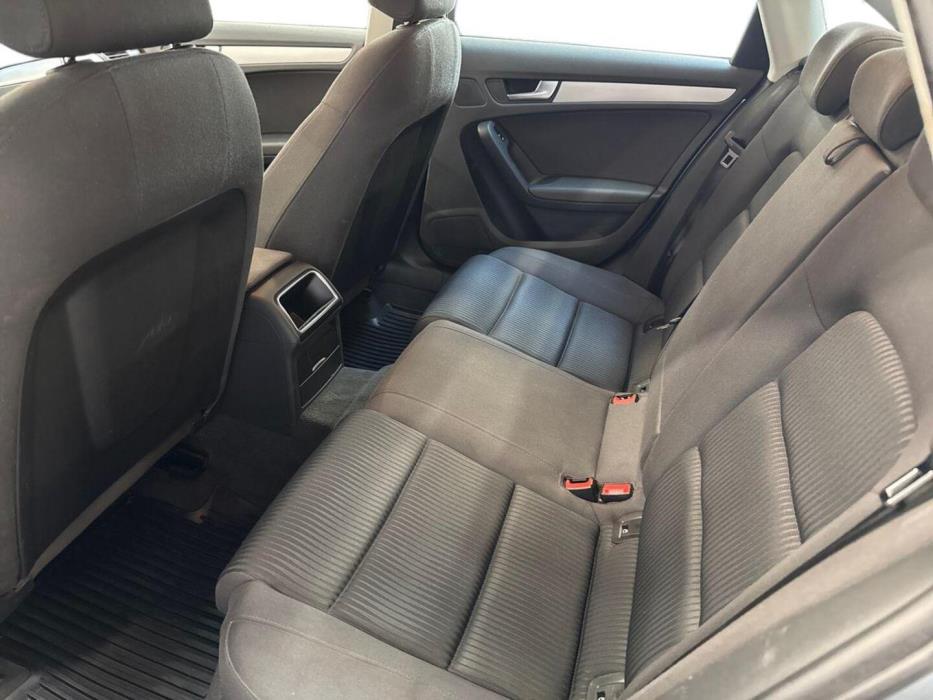 AUDI A4 2011