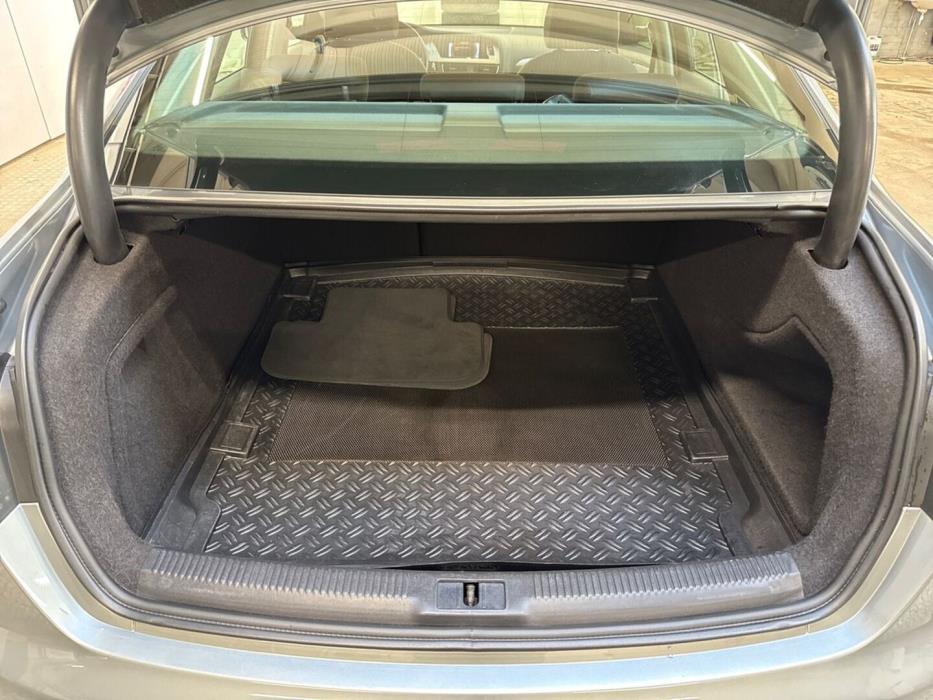 AUDI A4 2011
