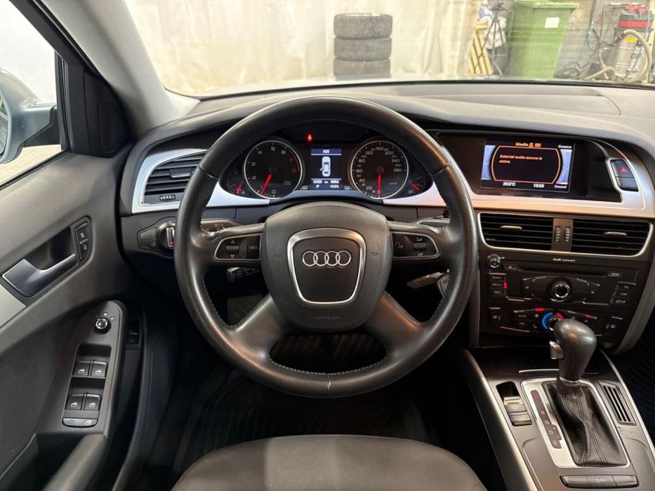 AUDI A4 2011