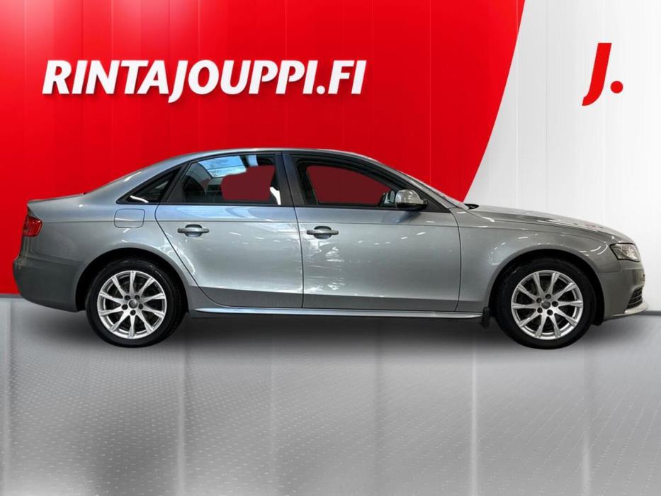 AUDI A4 2011