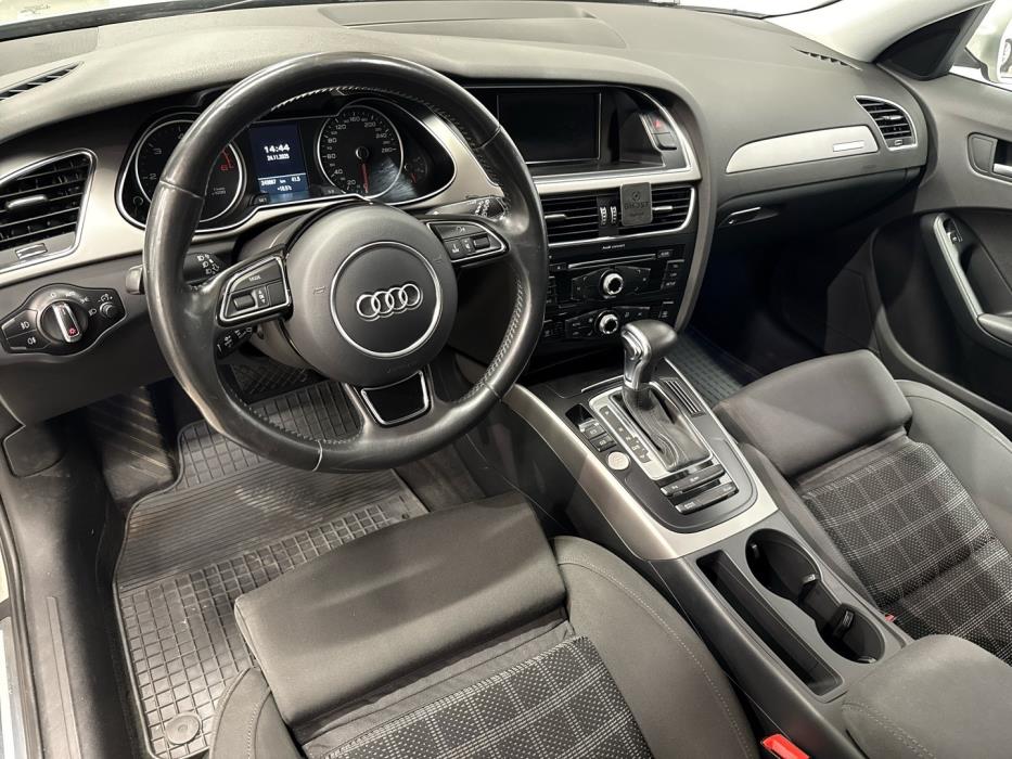 AUDI A4 2012