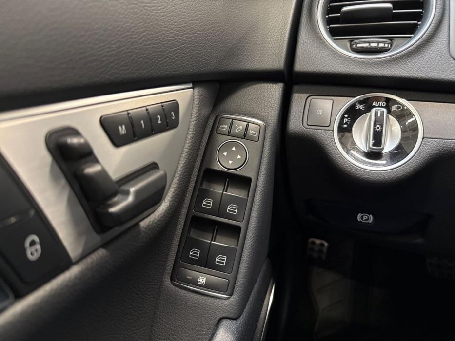 MERCEDES-BENZ C 2013