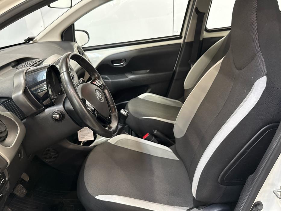 TOYOTA AYGO 2016