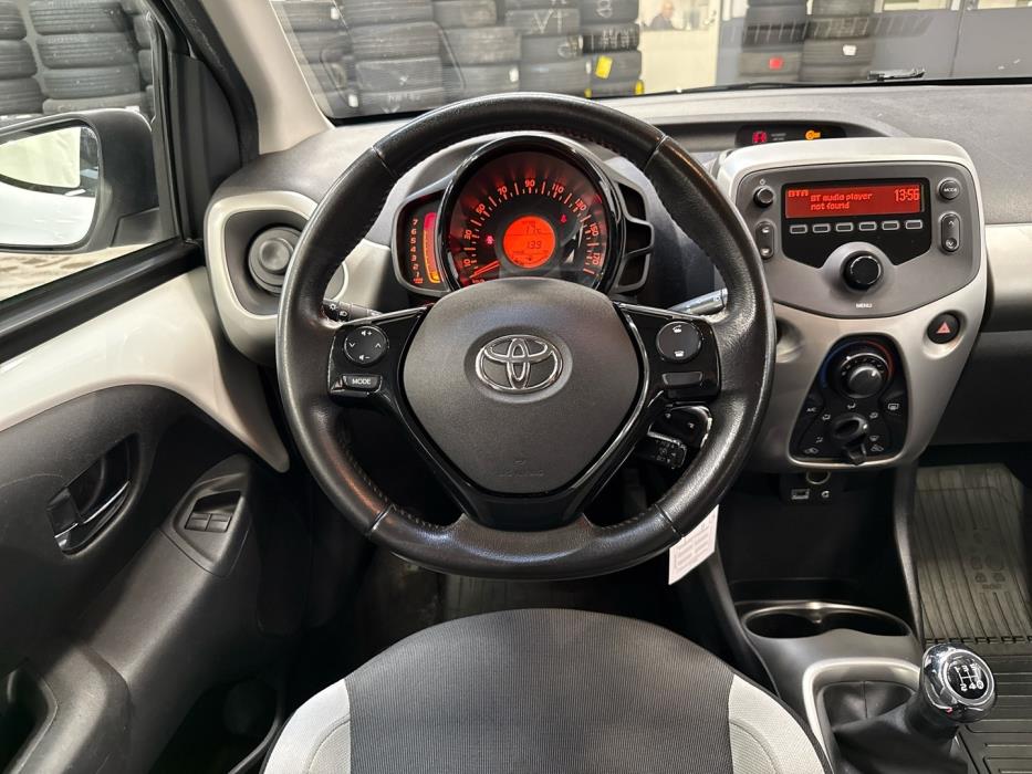 TOYOTA AYGO 2016