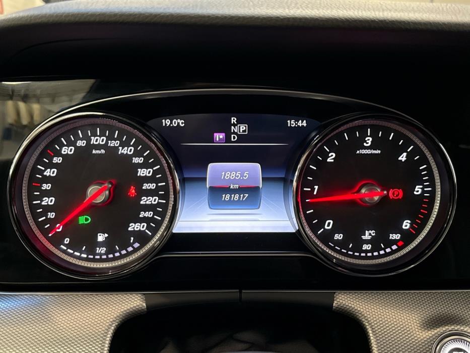MERCEDES-BENZ E 2017