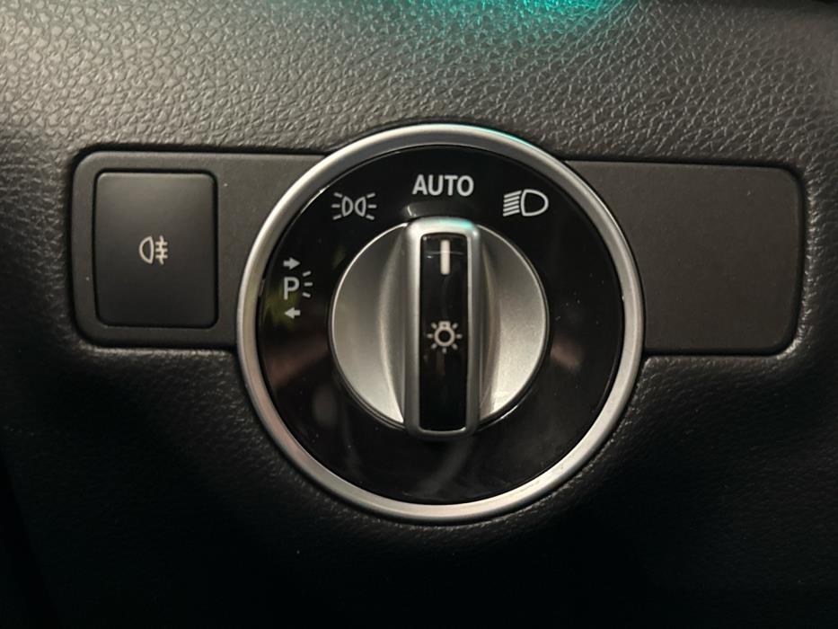 MERCEDES-BENZ B 2016