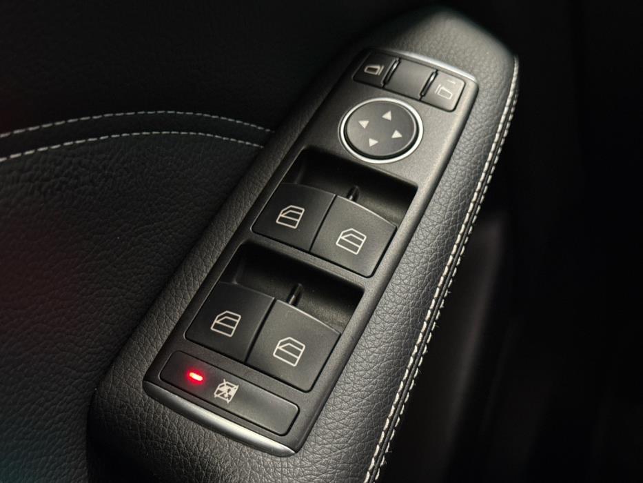 MERCEDES-BENZ B 2016