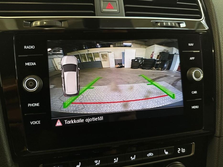 VOLKSWAGEN Golf 2018