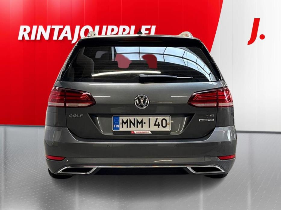 VOLKSWAGEN Golf 2018
