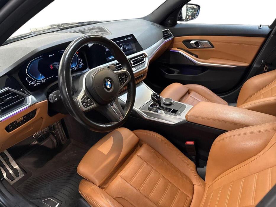 BMW 330 2021