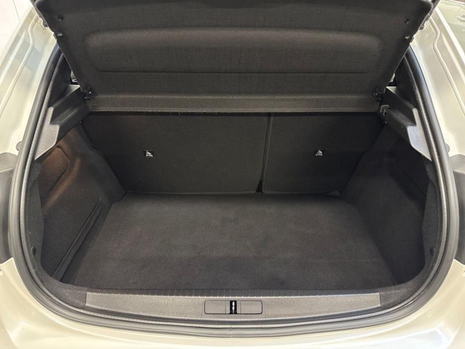 PEUGEOT 208 2022