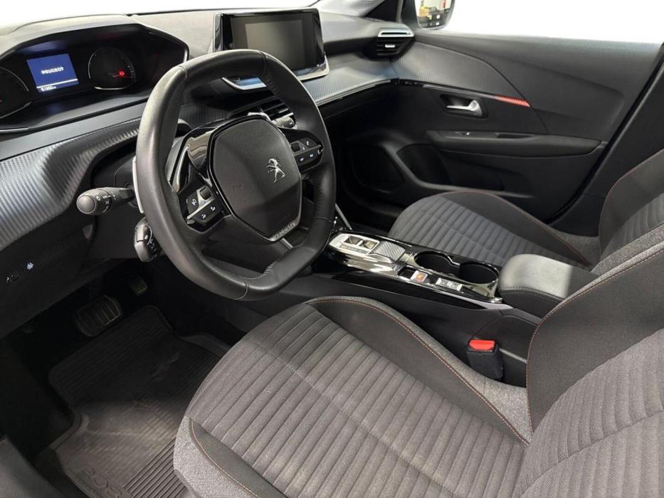 PEUGEOT 208 2022