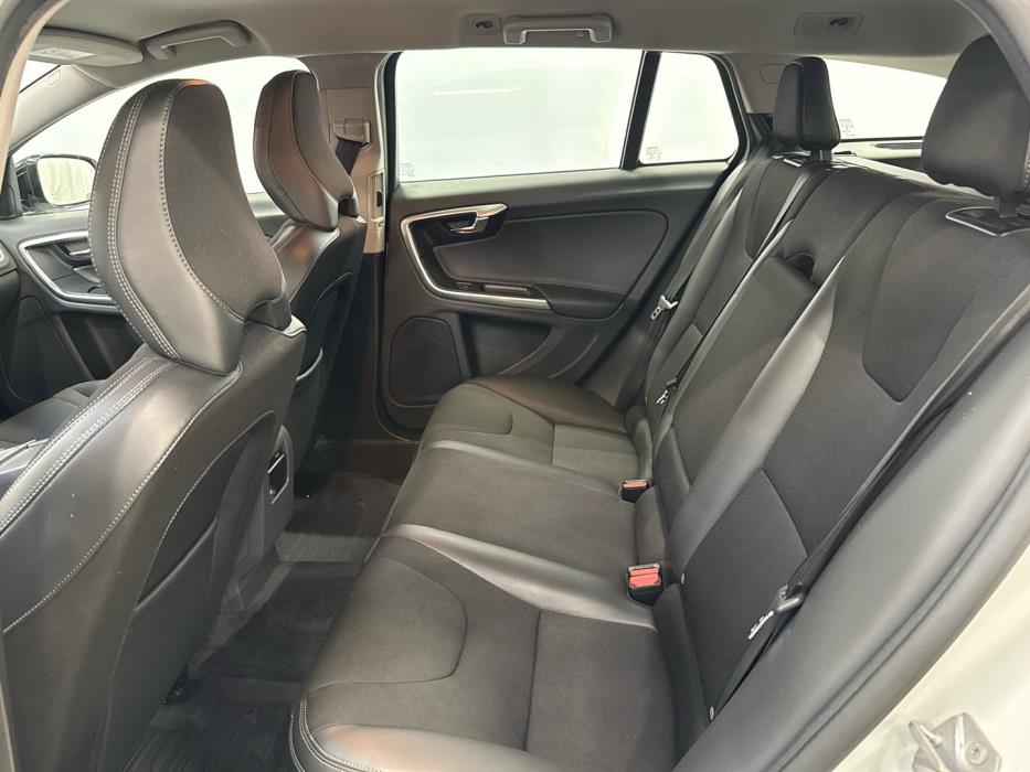 VOLVO V60 Cross Country 2016