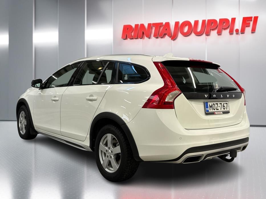 VOLVO V60 Cross Country 2016