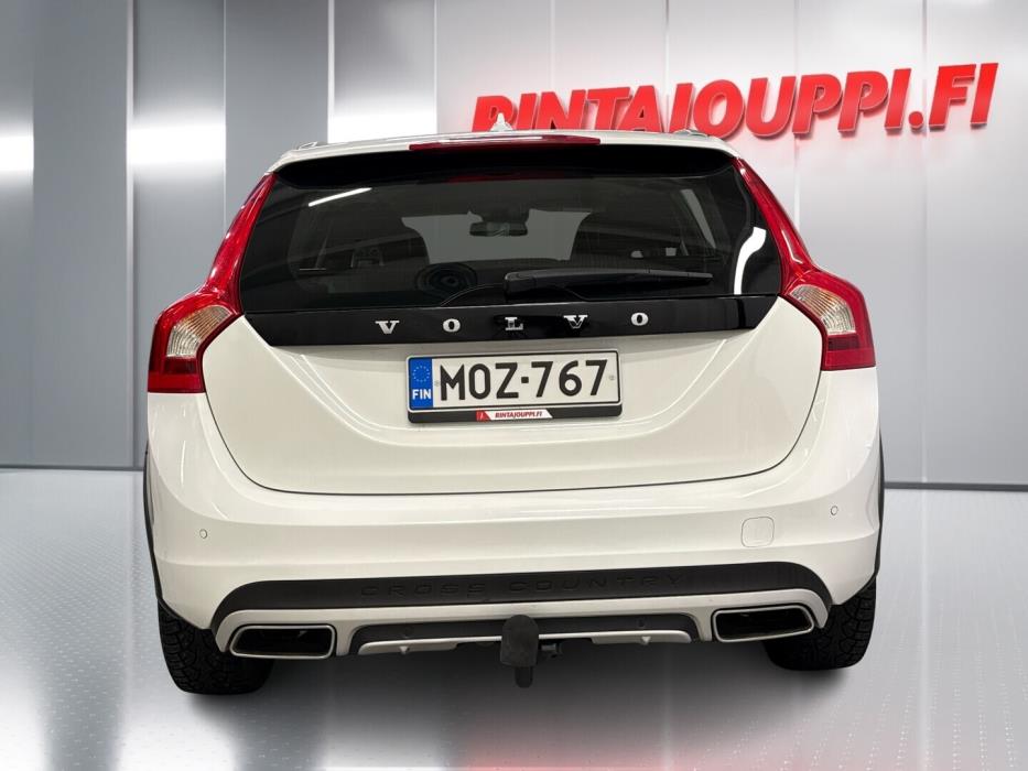 VOLVO V60 Cross Country 2016